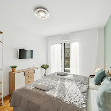 Sali Homes R3 - Cozy Retreat By Roter Main River Apartment