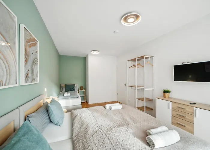 Sali Homes R3 - Cozy Retreat By Roter Main River